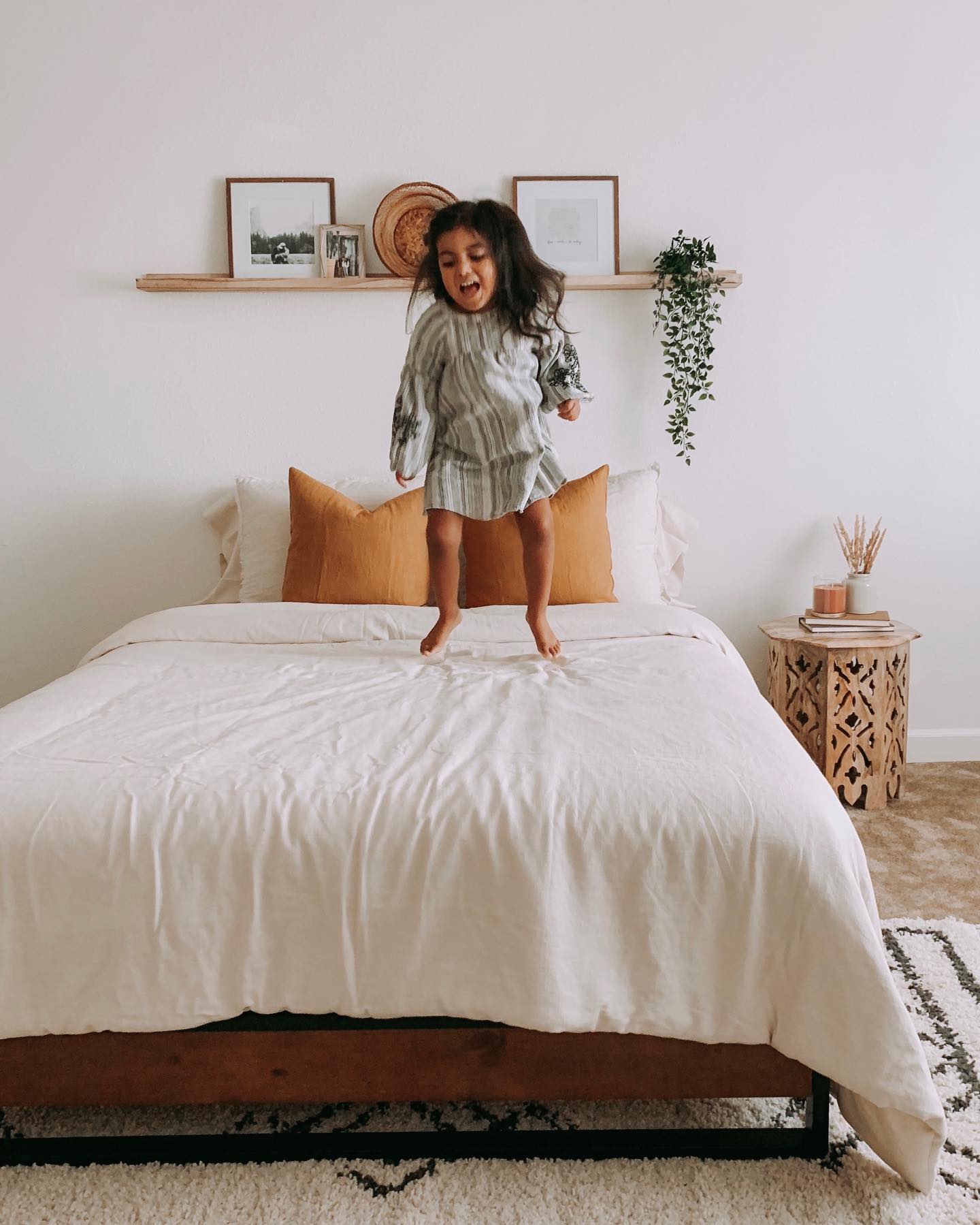 Rome Metal and Wood Platform Bed Frame | سرير Nakhlaa