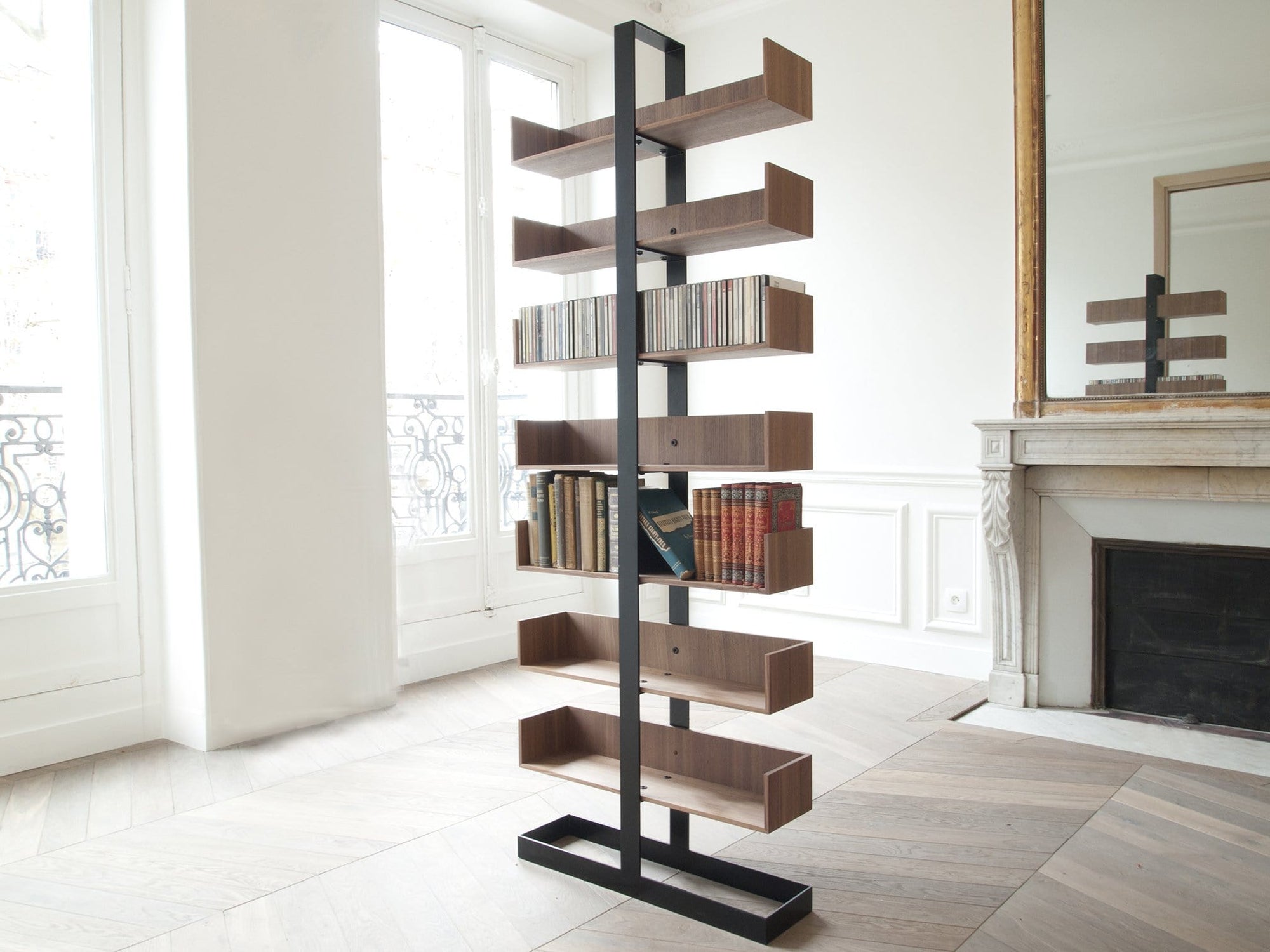Roth bookcase Nakhlaa